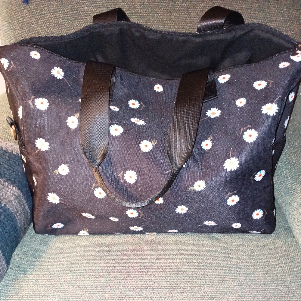 Alice And Olivia Daisy Duffle / Weekender Bag With Cross Body Strap. Gently Love